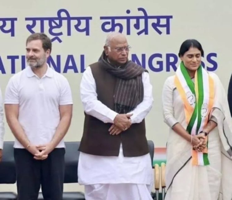 ஒ.எஸ்.ராஜசேகர ரெட்டியின் மகள் ஷர்மிளா ஆந்திர மாநில காங்கிரஸ் தலைவரானார்!