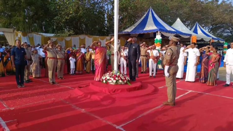 புறாக்களை பறக்கவிட்ட ஆட்சியர் - எஸ்.பி.!