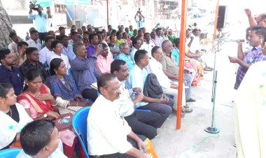 காலி அலுவலக உதவியாளர் பணியிடங்களை உடனே நிரப்ப கோரி போராட்டம்!