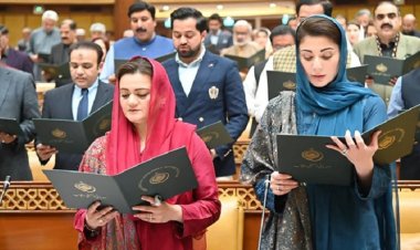 பாகிஸ்தானில் முதல் பெண் முதல்வர்! நவாஸின் மகள் பதவியேற்றார்!