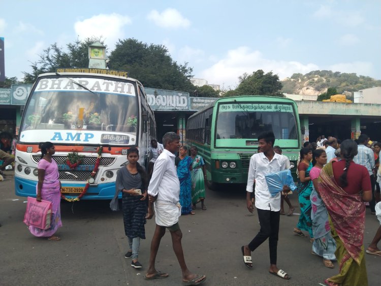 பேருந்துகள் நுழைய முடியாத பேருந்து நிலையம்!