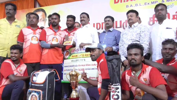 தேர்தலுக்கு பின்னர் விளையாட்டு மைதானம் அமைத்து கொடுப்பேன்! ஏ.சி.சண்முகம் வாக்குறுதி!