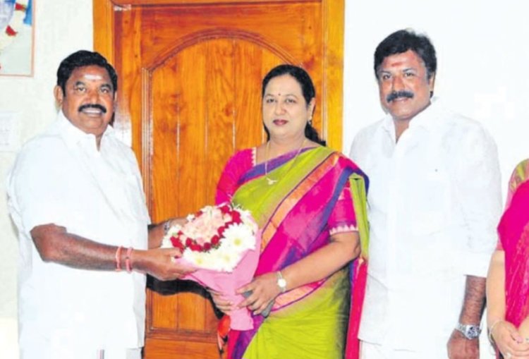 அதிமுக கூட்டணியில் அதிக சீட்டு கேட்டு டிமாண்ட் வைக்கும் தேமுதிக! ஜவ்வுமிட்டாய் கணக்காய் இழுக்கும் பேச்சுவார்த்தை!