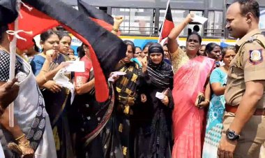 நடிகை குஷ்புவுக்கு செருப்படி:- திருப்பத்தூர் இராணிப்பேட்டை திமுக மகளிர் அணியினர் கொதிப்பு!