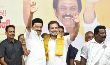 தோசை பிடிக்கும், வடை பிடிக்கும், தமிழ் கற்க ஆசை என தமிழகத்தில் சொல்லும் மோடி...டெல்லி சென்றதும் ஒரே நாடு ஒரே மொழி என்கிறாரே? ராகுல்காந்தி தாக்கு!