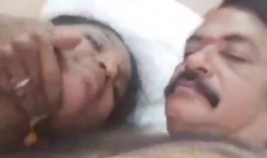 டைப்பிஸ்ட் உடன்  உல்லாசமாக இருந்த தாசில்தார் வாட்ஸ் அப் ஸ்டேட்டஸ் வைத்ததால்  சிக்கினார்!