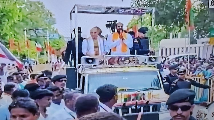 பொதுமக்களை வாட்டி வதைத்த பாதுகாப்பு அதிகாரிகள்! காலி இருக்கைகளை கண்டு விரக்தியான மத்திய அமைச்சர்!