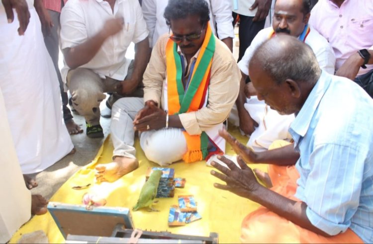 கிளியும் அதன் உரிமையாளரும் கைது! தங்கர் பச்சான் வெற்றி பெறுவார் என்று ஜோசியம் சொன்னதால் நடவடிக்கை!