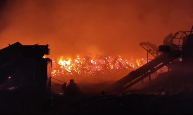 பத்து மணி நேரம் எரிந்த தேங்காய் நார் கம்பெனி!