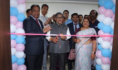 உலக தர தொழில்நுட்பத்துடன்  நறுவீ மருத்துவமனை விளங்குகிறது அசாம் ஆளுநர் பாராட்டு!