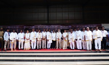 திரௌபதி முர்முவை வழிகாட்டியாக ஏற்றுக் கொள்ளுங்கள்! பட்டமளிப்பு விழாவில் அறிவுறை!