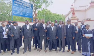 சமஸ்கிருதத்தில் சட்ட பெயர்கள் வேண்டாம்! இராணிப்பேட்டை சோளிங்கர் வழக்கறிஞர்கள் ஆர்பாட்டம்!