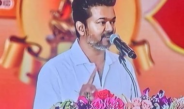 நல்ல தலைவர்கள் இல்லை:- மாணவர்களுக்கு விருது வழங்கும் விழாவில் விஜய் ஹாட் ஸ்பீச்! த்ரிஷாவின் பதிவும் காரணமா?