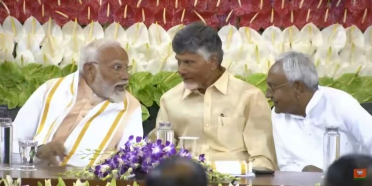 ஆர்.எ.ஸ்.எஸ். விருப்பத்துக்கு மாறாக மோடி செயல்படுவதாக குற்றச்சாட்டு! பிரதமராக முன்மொழியப்பட்ட மோடி!