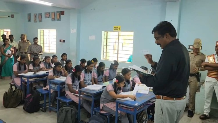 வகுப்பறையில் பாடம் நடத்திய திருப்பத்தூர் ஆட்சியர் தர்ப்பகராஜ்!