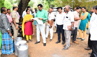 அதிகாரிகளால் மூடி மறைக்கப்பட்ட திட்டங்களை 'உங்களைத் தேடி உங்கள் ஊரில்"  மூலம் வெளிக் கொண்டுவந்த கலெக்டர்!