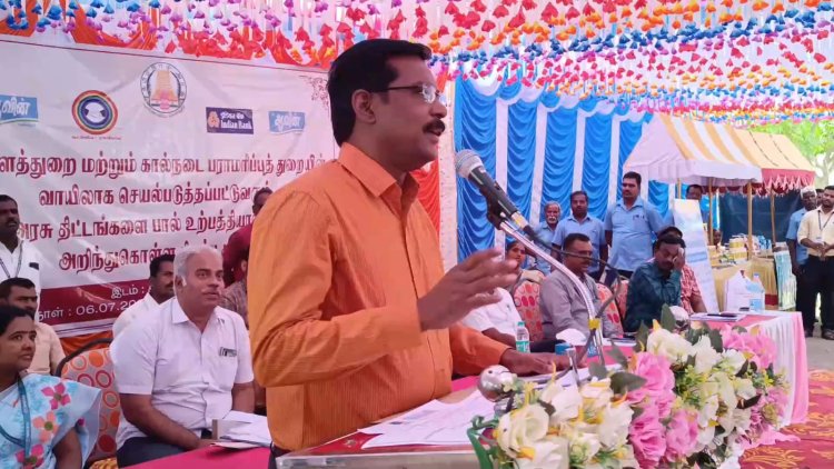 என்னது....? பால் கறக்க கற்று தருவீர்களா! சிரிப்பலையை ஏற்படுத்திய கலெக்டர்!