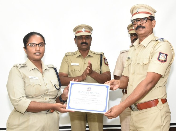 ஆற்காடு டவுன் இன்ஸ்பெக்டர் உள்ளிட்ட 26 பேர்களுக்கு நற்சான்று வழங்கிய எஸ்.பி.!