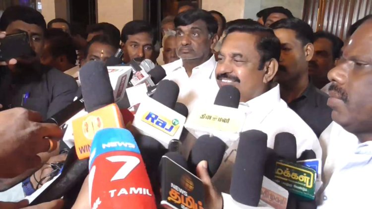 கொலை குற்றவாளிக்கு கை விலங்கு போடாதது ஏன்! எதற்காக இந்த அவசர என்கவுண்டர்? சந்தேகத்தை கிளப்பும் எடப்பாடி பழனிச்சாமி!