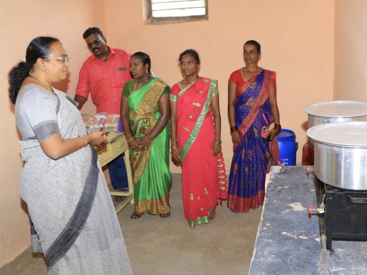 2,907 அரசுநிதி உதவி பள்ளிகளில்முதலமைச்சரின் காலை உணவு திட்ட விரிவாக்கம்! ஆட்சியர் வே.இரா.சுப்புலெட்சுமி ஆய்வு!