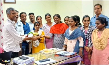 வட்டாட்சியர் அலுவலகத்தில் வளைகாப்பு!