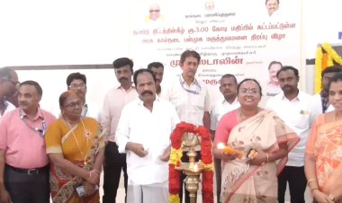 முதல்வர் திறந்தார்? ஆட்சியர் குத்துவிளக்கேற்றினார்!