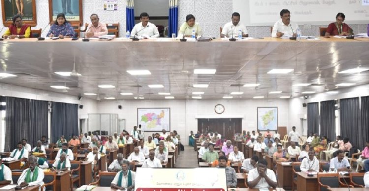 மழை வெள்ளத்தில் தோல்கழிவு நீரை கலக்கும் தொழிற்சாலைகள்! விவசாயிகள் குற்றச்சாட்டு!