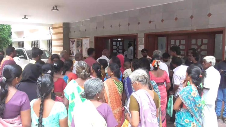 எங்களுக்கு அதோ அந்த இடத்தை கொடுங்க கலெக்டர் அம்மா? ஏழைகள் கோரிக்கை!