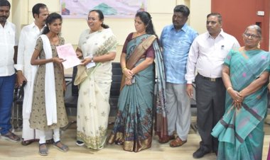 பாதியில் படிப்பை விட்ட மாணவர்களை மீண்டும் கல்லூரியில் சேர்த்த கலெக்டர்!