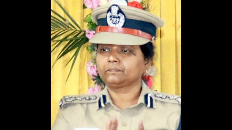 காத்திருப்பு பட்டியலில் வைக்கப்பட்ட டிஐஜி!தூக்கி அடிக்கப்பட்ட கூடுதல் கண்காணிப்பாளர்!