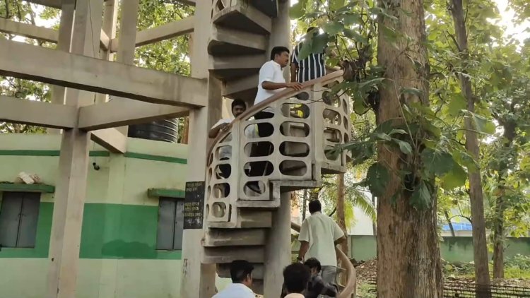 வாட்டர் டேங்கின் மீது மூச்சு வாங்க ஏறிய சட்டமன்ற உறுப்பினர்! தீவிர ஆய்வு நடத்தி அதிகாரிகளை முடுக்கிவிட்டார்!