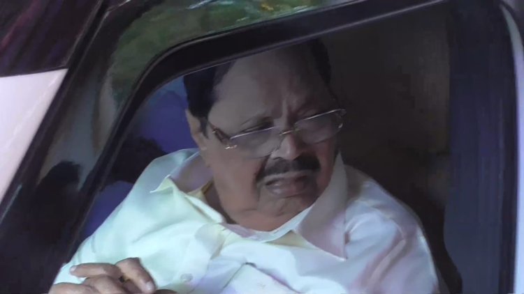 ஆக்கிரமிப்புகளை அகற்று..... மாற்று இடம் கொடு! இரண்டையும் நீதிமன்றம் தான் சொல்கிறது! அமைச்சர் துரைமுருகன் பேட்டி!