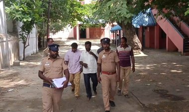 அட காமுகா?  மனுஷனாடா நீ?