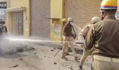 ஜமா மசூதியை ஆய்வு நடத்த எதிர்ப்பு! 3 பேர் கொல்லப்பட்டனர்! 30 போலீசார் படுகாயம்!