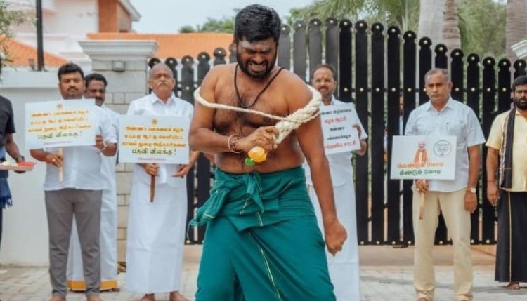 ஆறு முறை சவுக்கால் அடித்துக் கொண்ட அண்ணாமலை! யாரைக் காப்பாற்ற திமுக அரசு முயற்சிக்கிறது என கேள்வி?