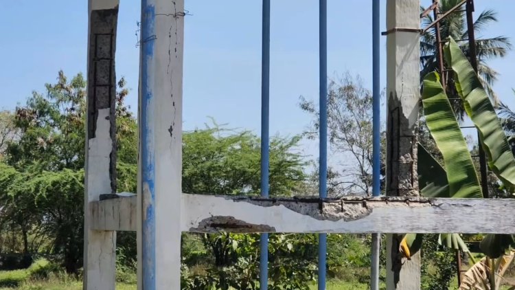 இடிந்து விழும் நிலையில் வாட்டர் டேங்க்!