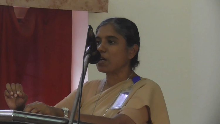 பணி கிடைத்த மாணவிகளுக்கு வாழ்த்து சொன்ன அக்சிலியம் கல்லூரி முதல்வர்!