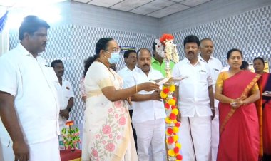 அரசு அளித்த வளைகாப்பு சீர்!