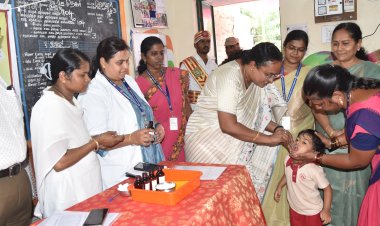 . சத்து திரவம் வழங்கிய கலெக்டர்!