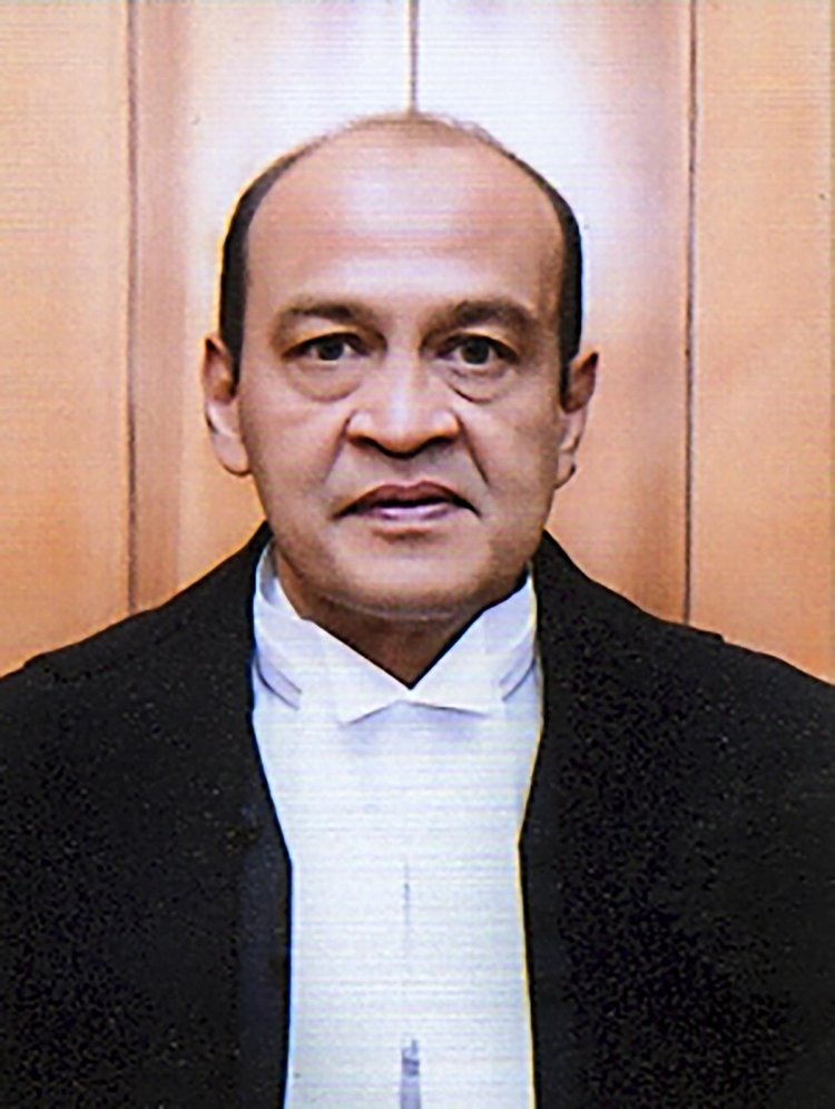 வீட்டில் கண்டுபிடிக்கப்பட்ட பணத்திற்கும் எனக்கும் எந்த தொடர்பும் இல்லை; டெல்லி ஐகோர்ட்டு நீதிபதி.