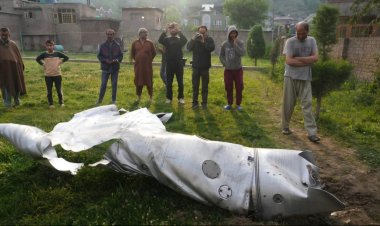 பாக்...பாரதம்...பதிலடி! பயங்கரவாதிகளின் முகாம்களை அழித்த இந்தியா!