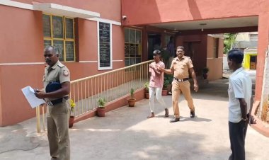 துப்பாக்கி காட்டிய இளைஞர் கைது! பாட்டி வீட்டுக்கு மரியாதை இல்லையா என ஆத்திரம்!