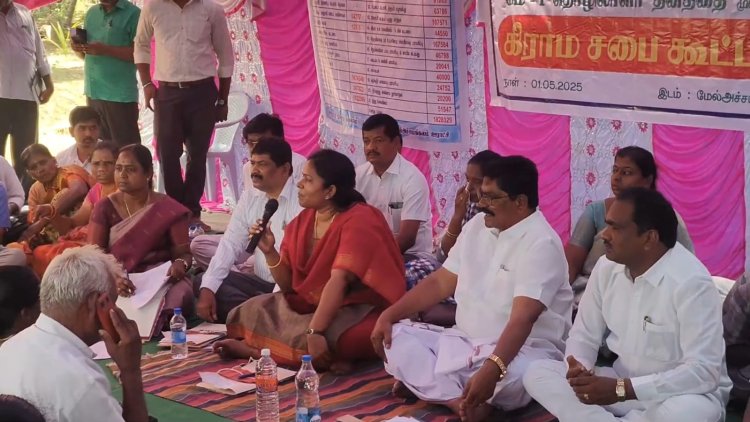 பெண்களே படியுங்கள்! மாவட்ட ஆட்சியர் அட்வைஸ்!