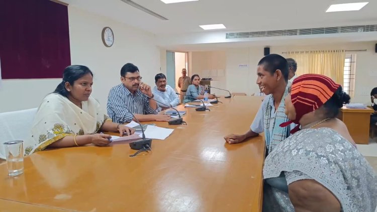 சாராயம் விற்பதாக பொய் வழக்கு...ஆட்சிரிடம் புகார் மனு!