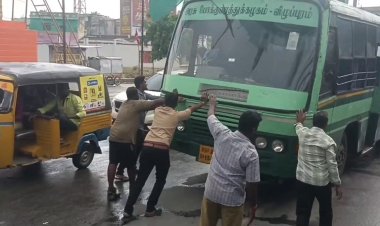 காயலான் கடைக்கு போக வேண்டிய அரசு பேருந்து!