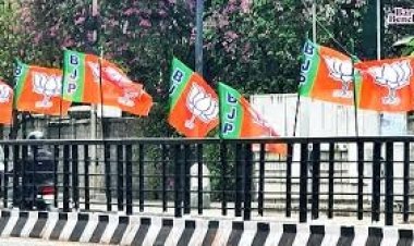 சாலையில் மீட்டிங் நடத்தினால் ஏன் வாடகை வசூல்! தடுப்பு சுவரில் கொடிகட்டவே கூடாது! நீதிமன்றம் மீண்டும் அதிரடி!