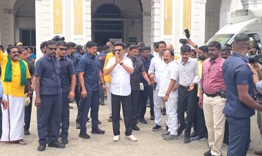 பல்நோக்கு மருத்துவமனையை திறந்து வைத்த சி.எம்.!அமைச்சர் நாடகமாடுகிறார் என்று பேசிக் கொண்ட திமுகவினர்!