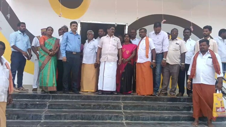 காணொளியில் மைதானம் திறப்பு!