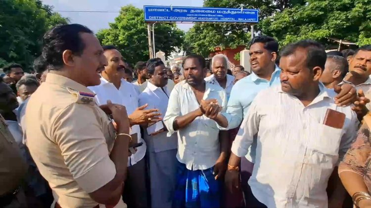 பணியின் போது மின் ஊழியர் பலி! கண்டுகொள்ளாத அதிகாரிகளை கண்டித்து மறியல்!