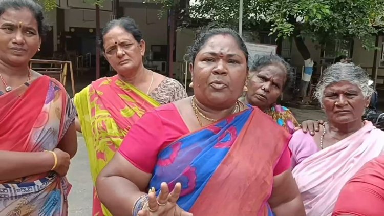 குலுக்கல் முறையில் கடைகள் ஒதுக்காமல் திமுகவினரே பகிர்ந்து கொண்டனர்! பகீர் புகார் சொன்ன வியாபாரிகள்!